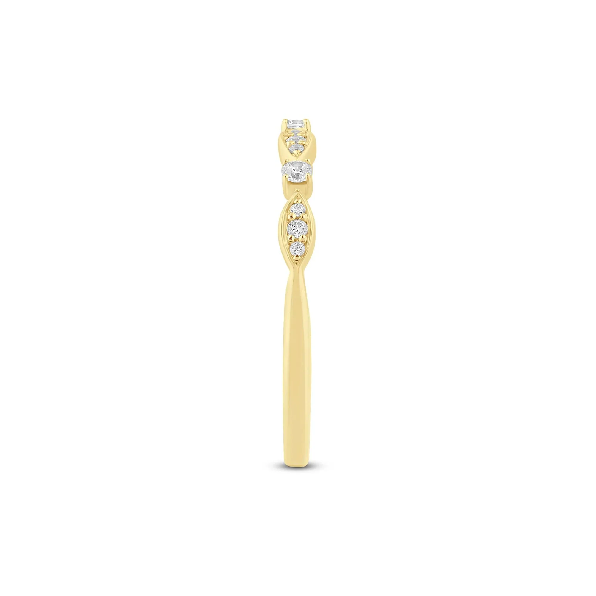 1/8 CT. Tw. Stacking Ring with Scalloped Band 10K Yellow Gold Round Brilliant Cut Size 8.5 1mm - Image 3