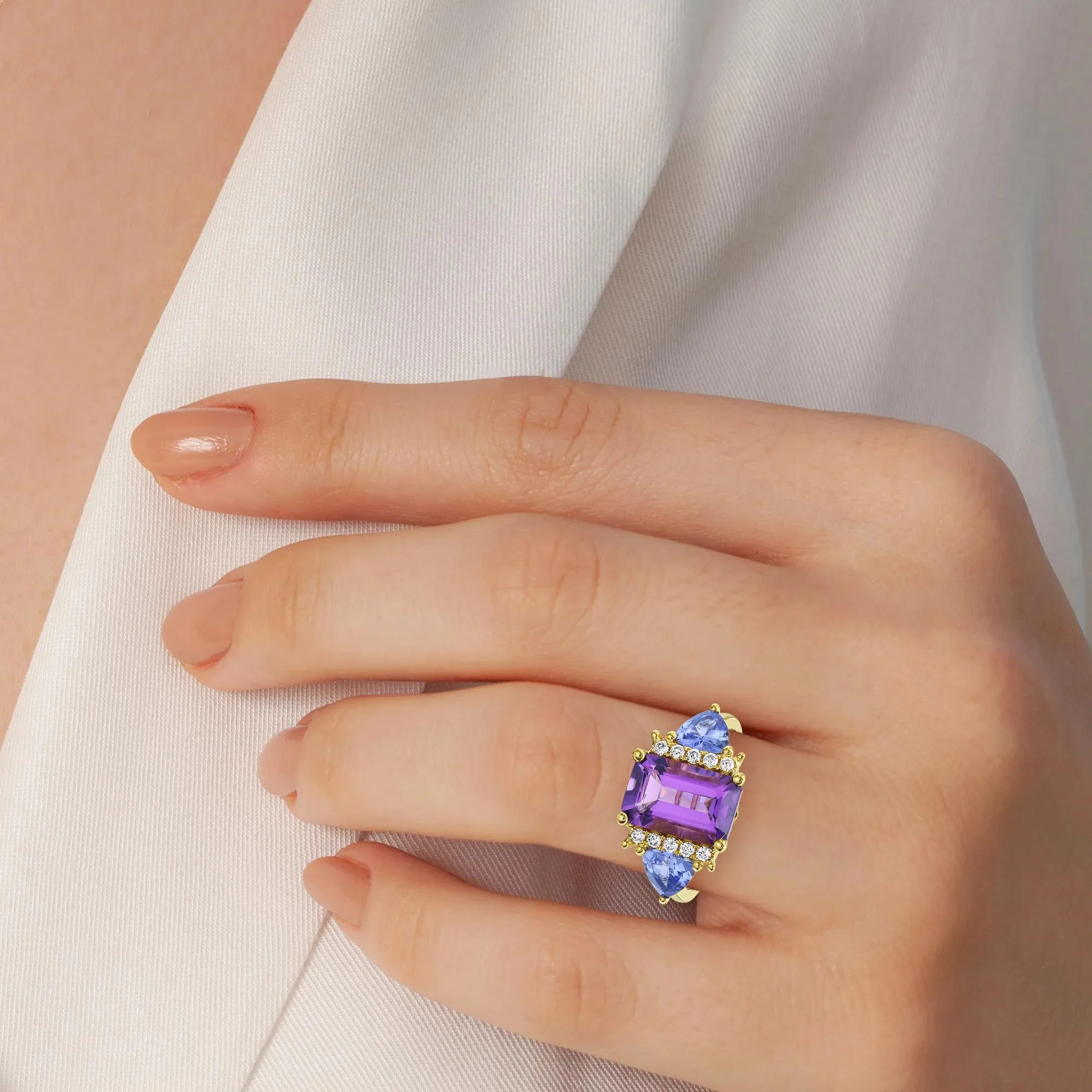 1/7 CT. Tw. Tanzanite Amethyst and Diamond Accent Ring 10K Yellow Gold Size 7 2mm - Image 5