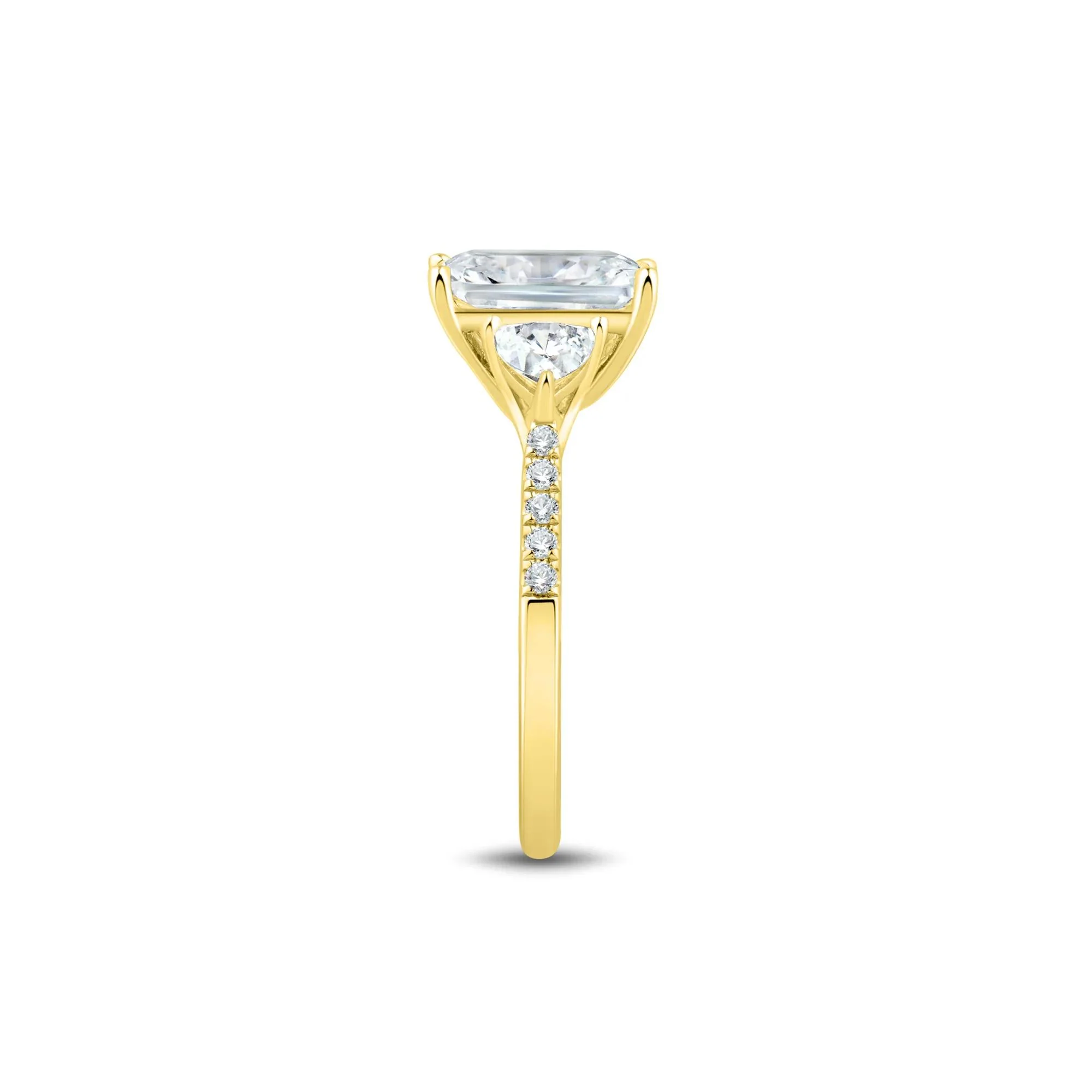 3 1/2 CT. Tw. Lab Grown Diamond Radiant-Cut Engagement Ring 14K Yellow Gold Round Brilliant Cut Size 5.5 1.5mm - Image 3