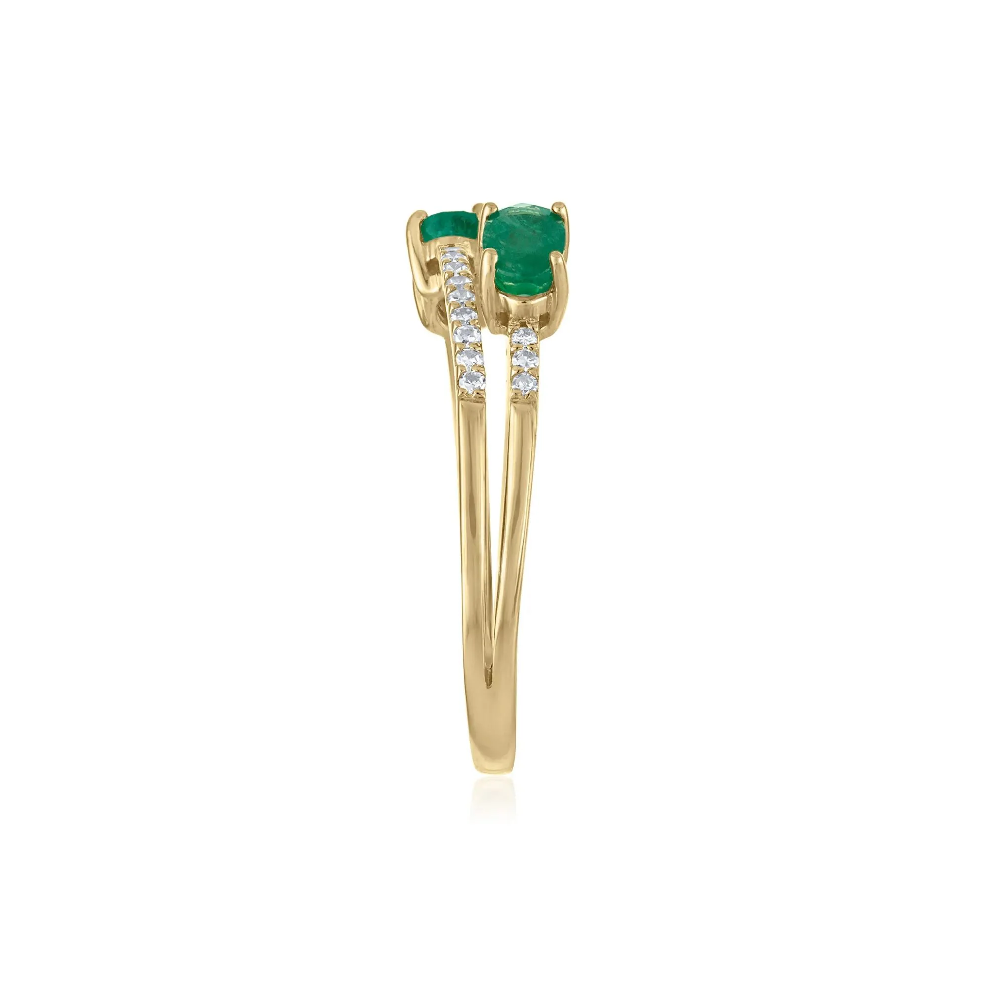 1/10 CT. Tw. Diamond and Emerald Double Row Band Ring 10K Yellow Gold Size 7 1.5mm - Image 3