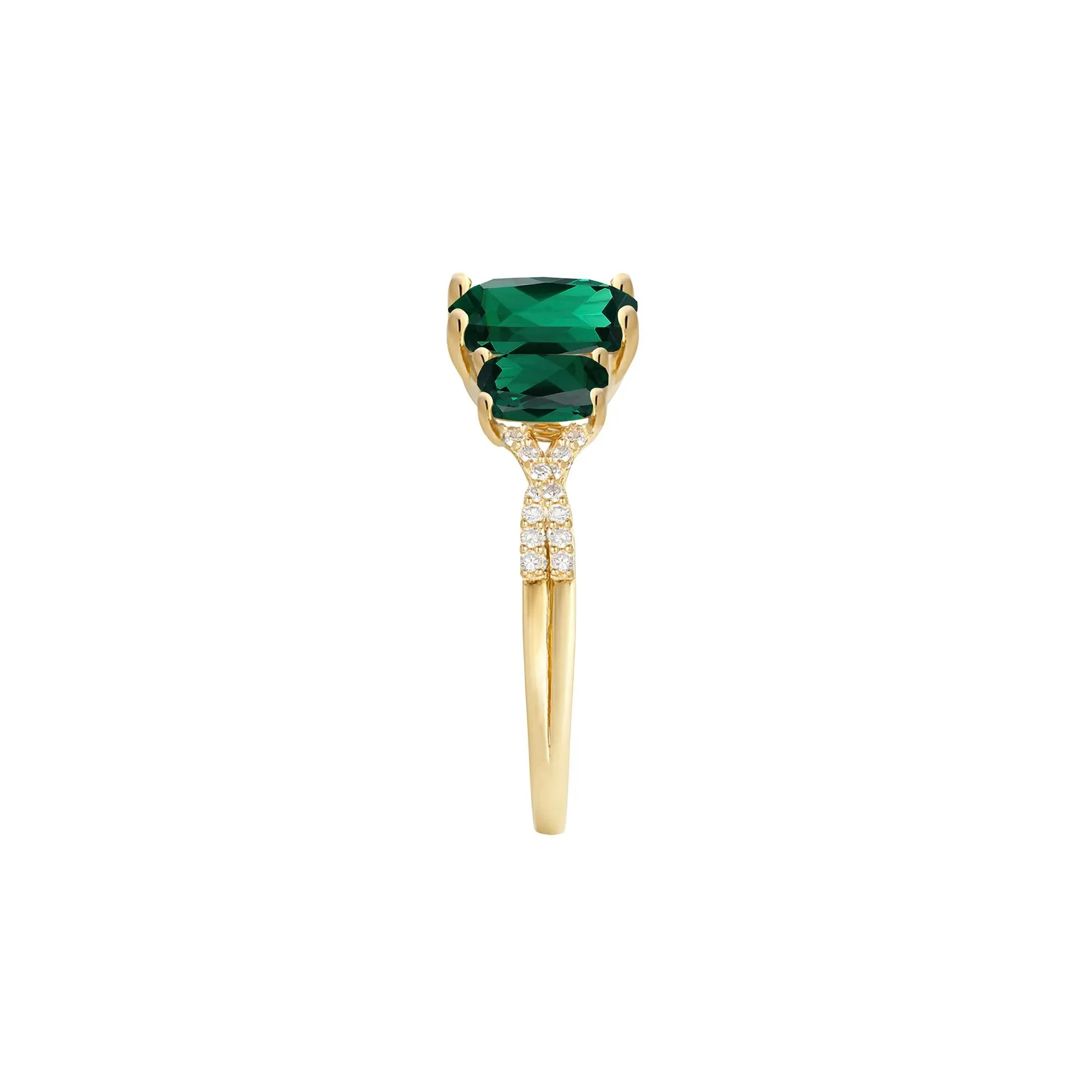 1/10 CT. Tw. Lab-Created Emerald & Diamond Three-Stone Ring 10K Yellow Gold Size 6.5 1mm - Image 3